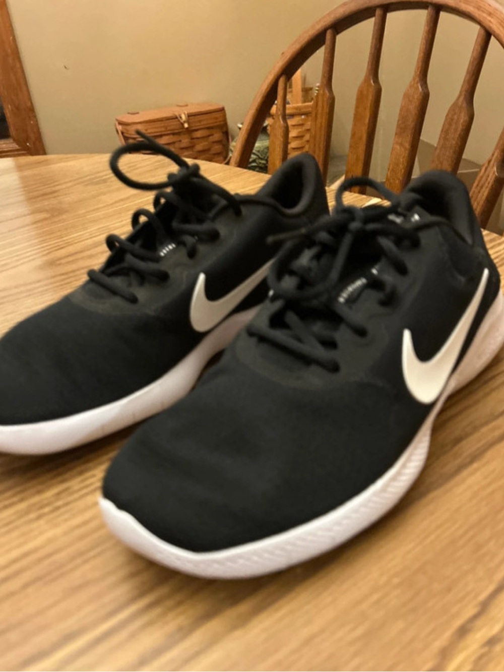 Nike Sneakers - flex experience- womens size 9.5